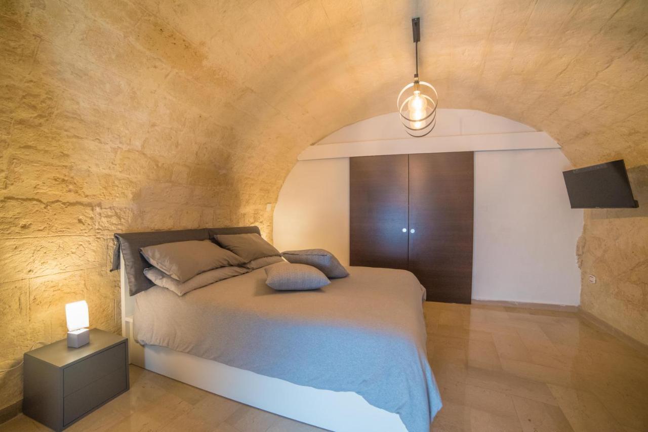 A Due Passi Dal Mare Hotel Trani Exterior photo